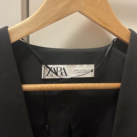 ZARA ‘XS’ Vest - Picture 5 of 8